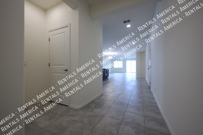 Foto del edificio - 1142 E Westwood Dr