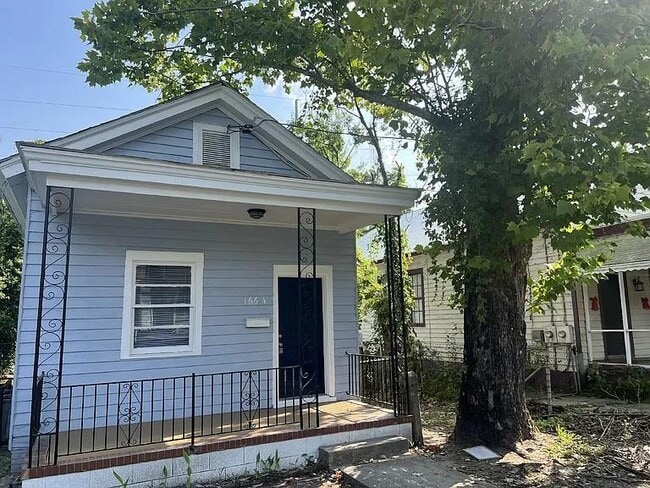 Foto del edificio - 1644 Brinson St