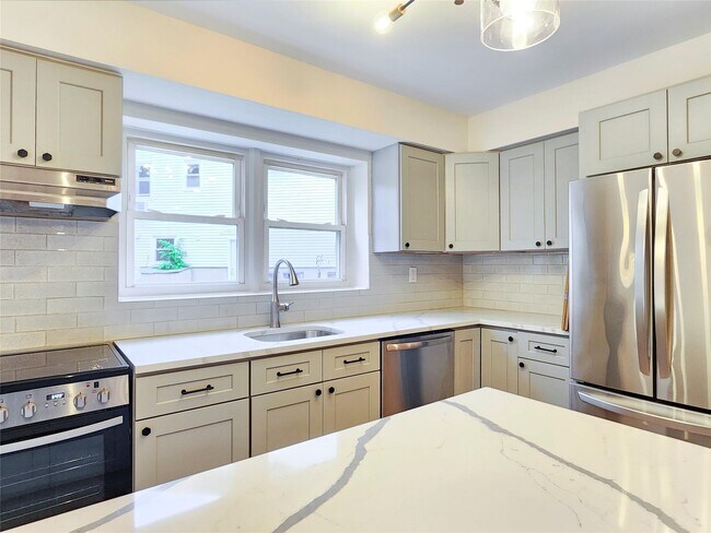 Foto del edificio - 35 Ridge Rd