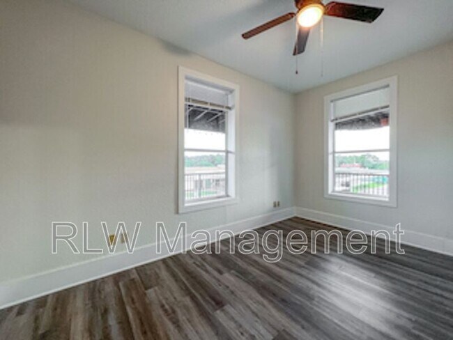 Foto del edificio - 11 N Central Ave