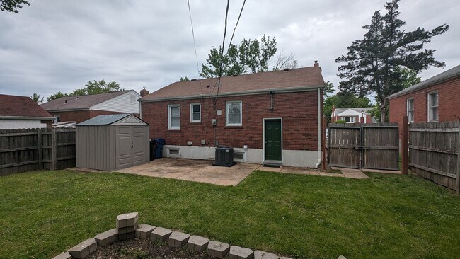 Foto del edificio - 8112 Appleton Dr