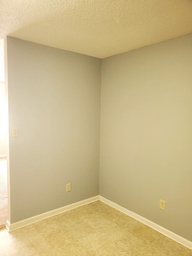 Building Photo - 4465 Ellis Cir NW