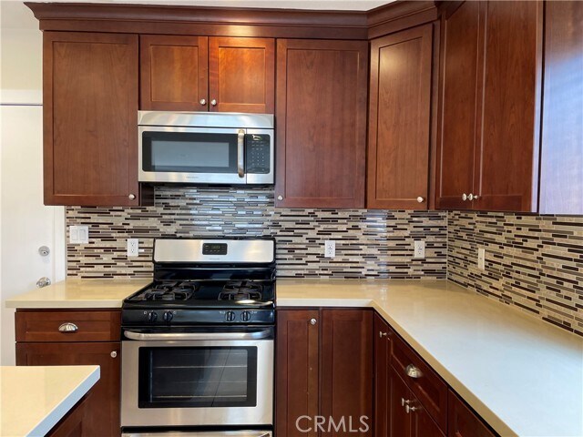 Foto del edificio - 21834 Grace Ave