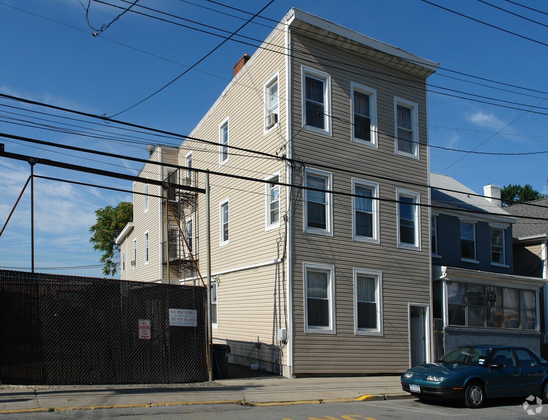 28 Clinton St, Sleepy Hollow, NY 10591 Apartments in Sleepy Hollow