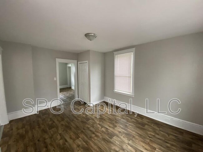 Building Photo - 12 E Burd St
