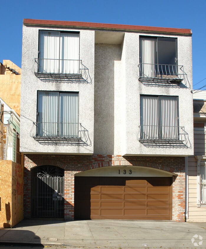 Foto del edificio - 133 Cook St
