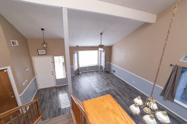 Building Photo - 2483 Aspen St