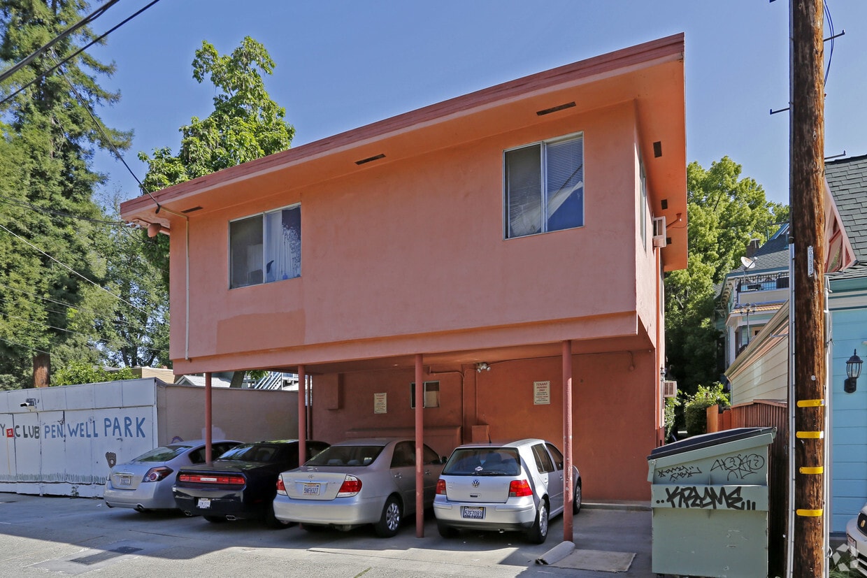 Building Photo - 2320 H St