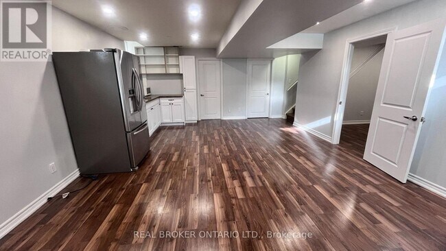 Photo du bâtiment - 15 Birchpark Dr