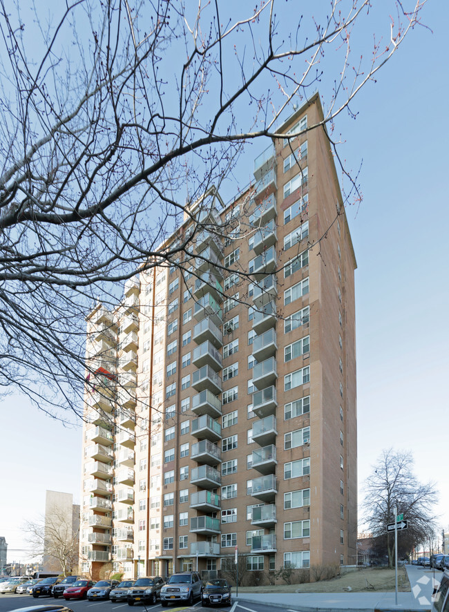 Building Photo - Tilden Towers I