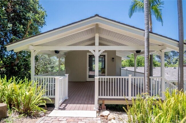 Foto del edificio - Studio, 1 bath House - 11980 Red Hill Aven...