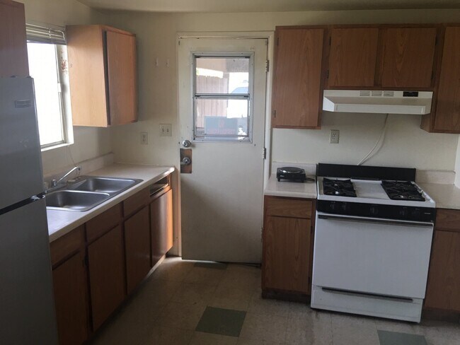 Building Photo - 6548 Sahara Ave