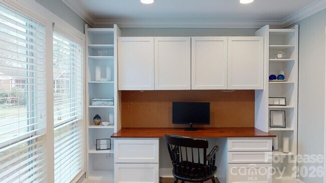 Foto del edificio - 4227 Murrayhill Rd