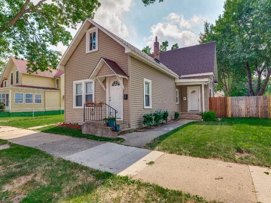 Building Photo - 2620 18th Ave S