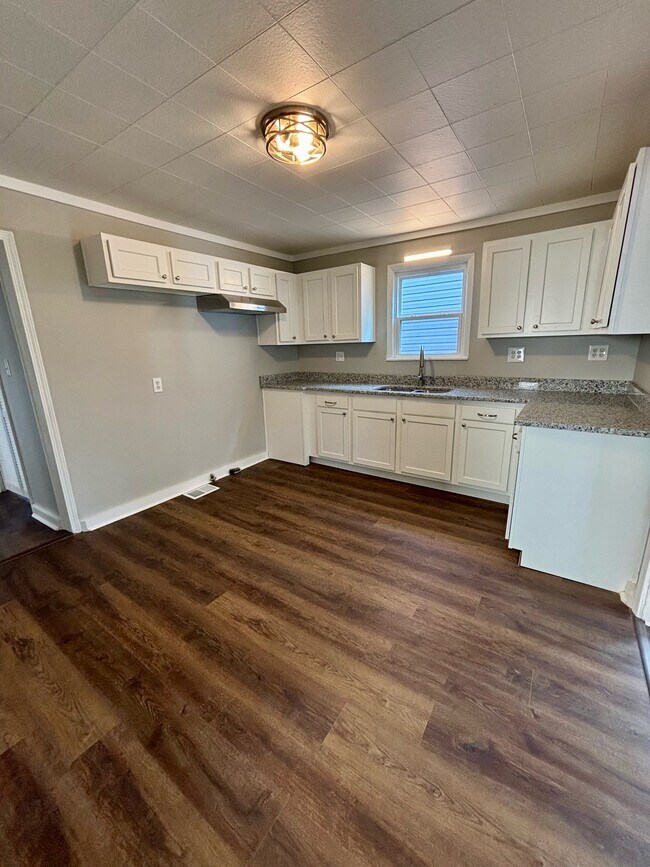 Foto del edificio - 3707 Powell Ave