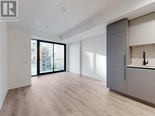 Photo du bâtiment - 35 Parliament St