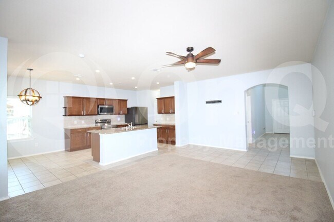Building Photo - 1115 Quartz Trl