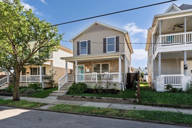 Building Photo - 38 Hawkes Ave