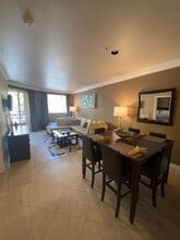 Building Photo - 260 E Flamingo Rd