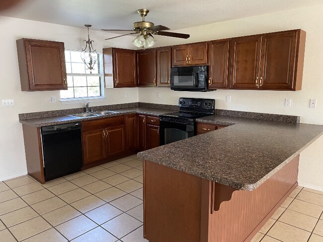 Foto del edificio - 485 Yorktown Dr