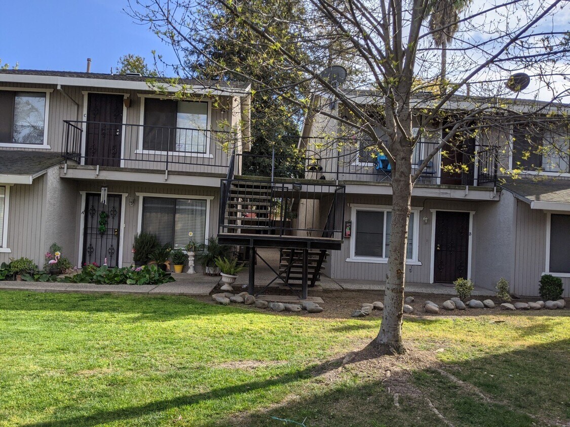 Foto del edificio - Conveniently Location - 2db/2ba Apartment Home Available Now!