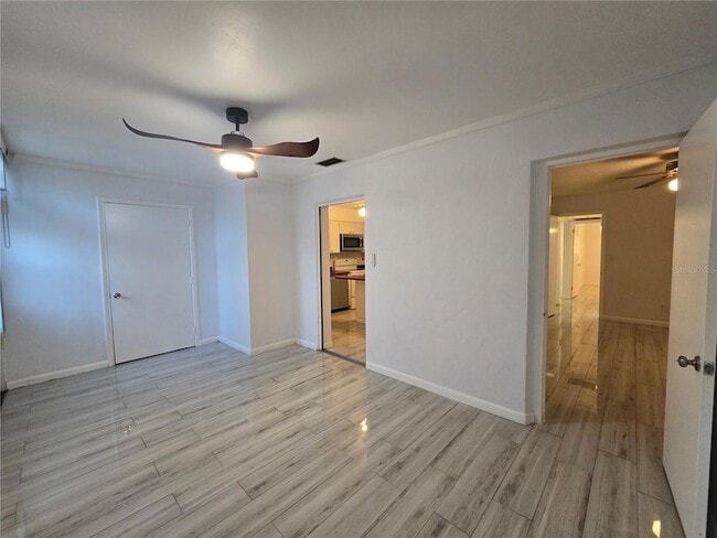 Foto del edificio - 211 Pasadena Ave N