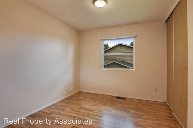 Building Photo - 3 br, 3 bath House - 2681 168th Ave SE