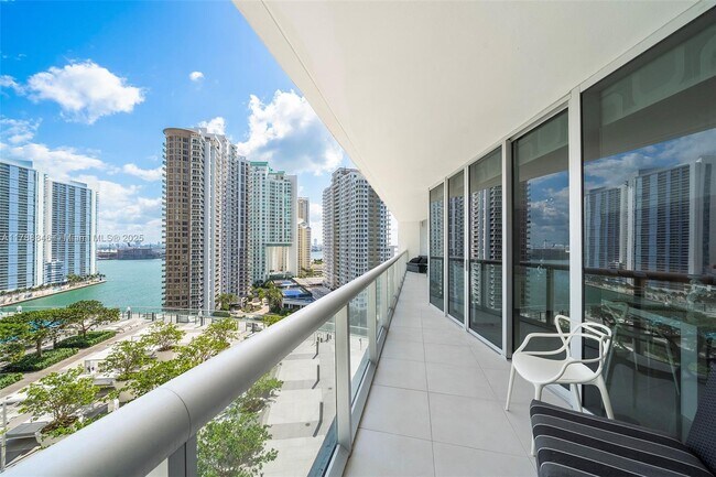 Foto del edificio - 495 Brickell Ave