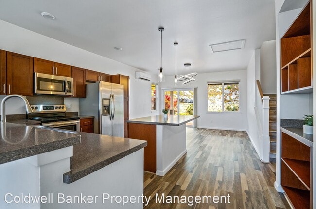 Building Photo - 3 br, 2.5 bath House - 78 Ia Iki St