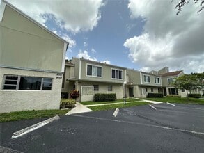 Building Photo - 8005 Lagos De Campo Blvd