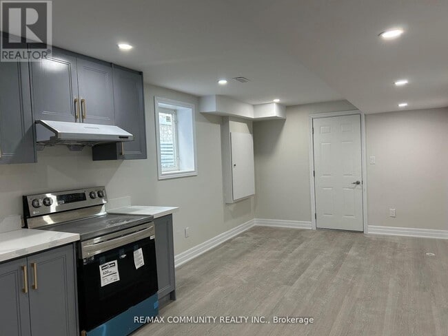 Building Photo - 133 Micklefield Ave