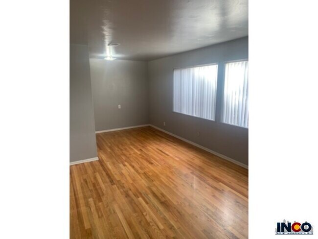 Foto del edificio - 5590 S Grant St