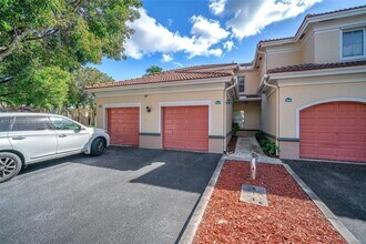 Building Photo - 2532 Centergate Dr
