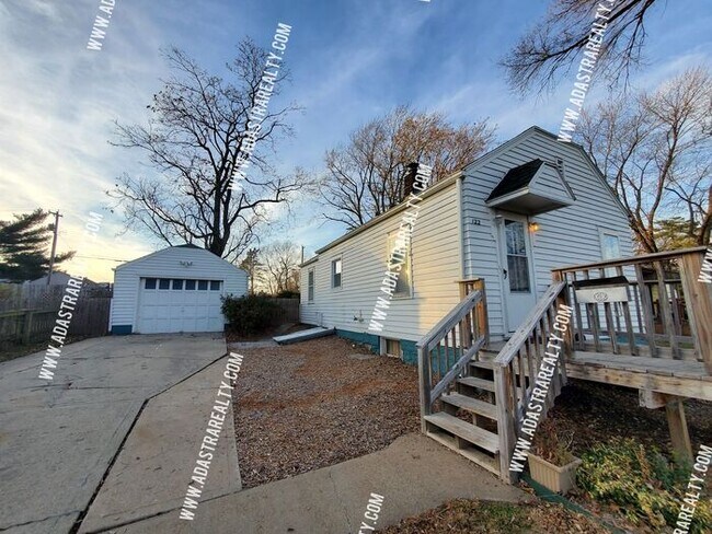 Building Photo - Adorable Independence Home-Showing in NOW!!
