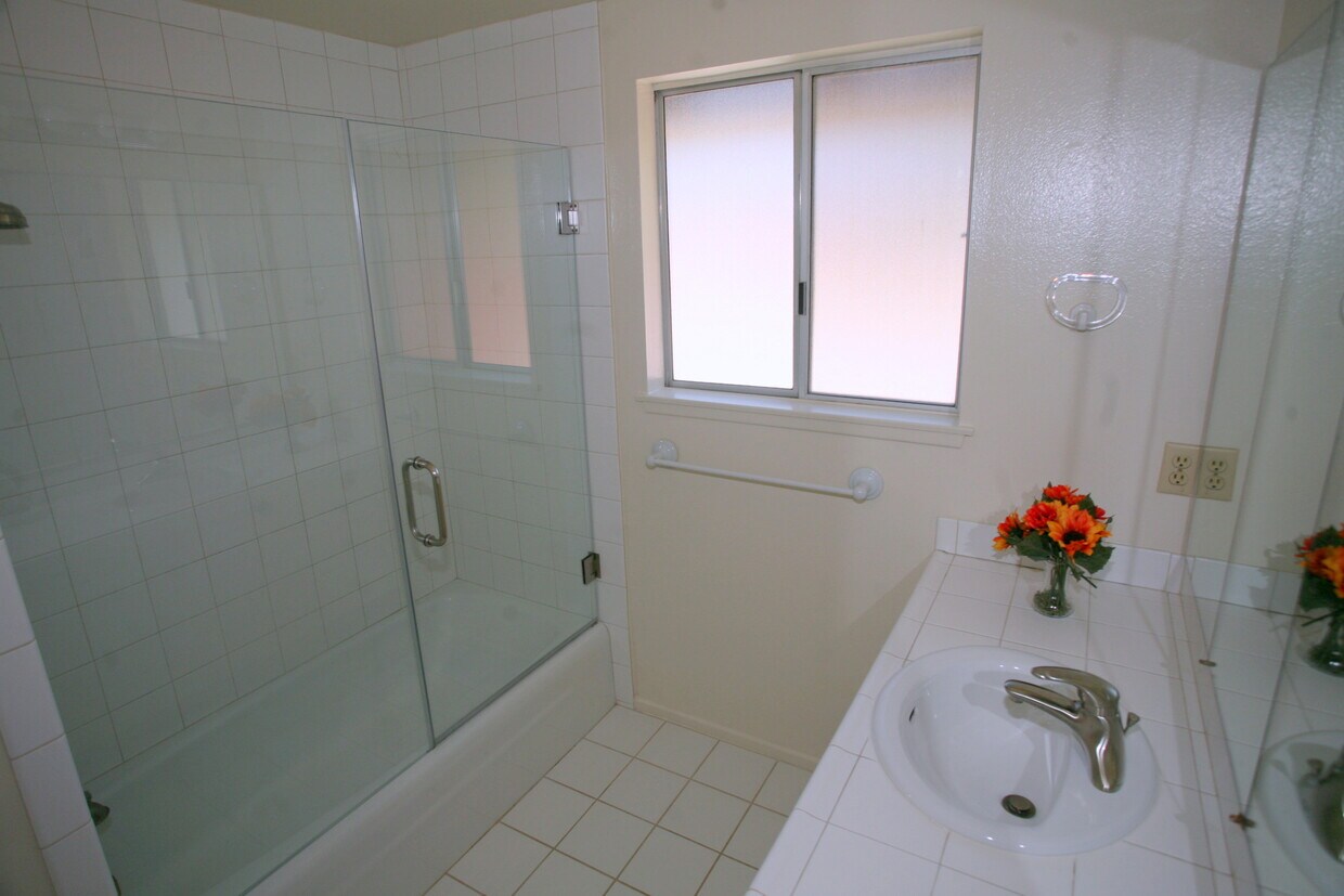 Building Photo - 29035 Trailriders Dr