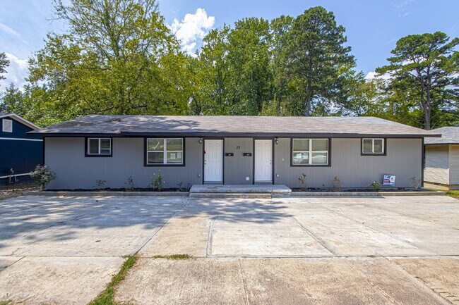 Foto del edificio - Live Better for Less – Updated 2BR Apartment in Benton, AR!