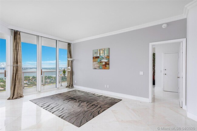 Foto del edificio - 4775 Collins Ave