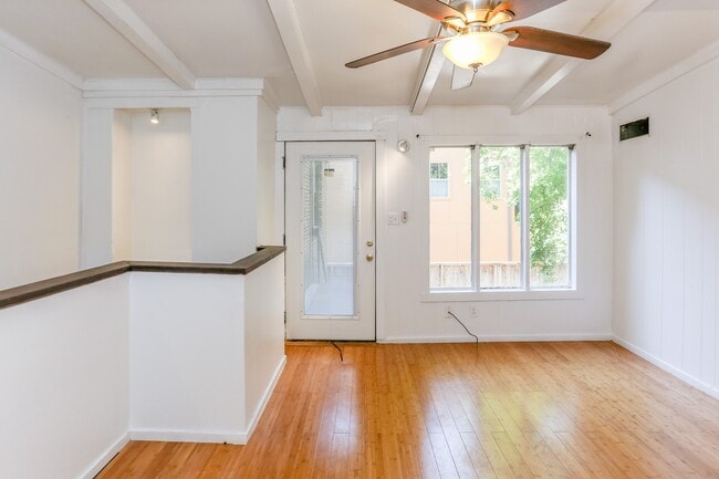 Building Photo - 2502 Driscoll St