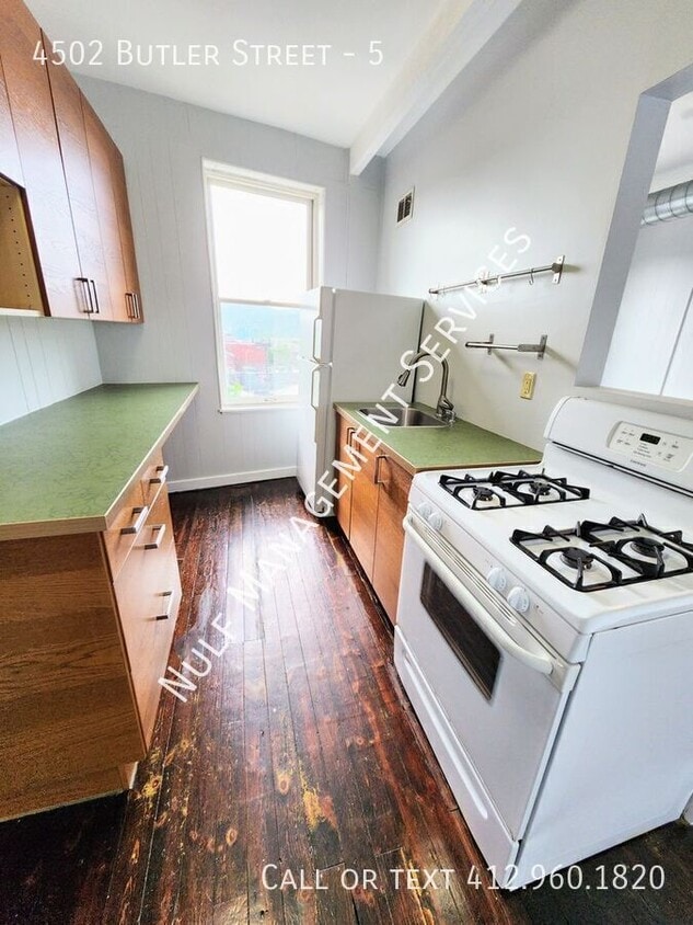 Photo - 4502 Butler Street-5
