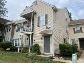 Building Photo - 1716B Ralston Dr
