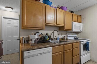 Building Photo - 4034 Baring St