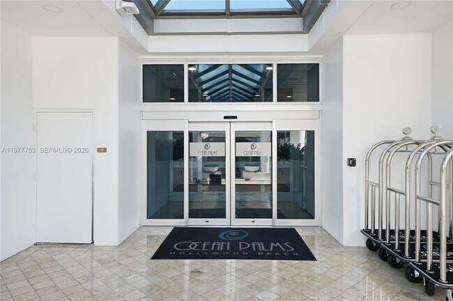 Building Photo - 3101 S Ocean Dr