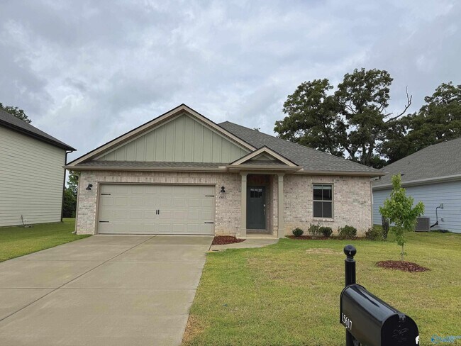 Foto del edificio - 15617 Ruthie Lynn Dr