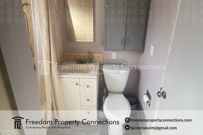 Foto del edificio - Room for Rent, 1 bath Duplex - 3885 Via Is...