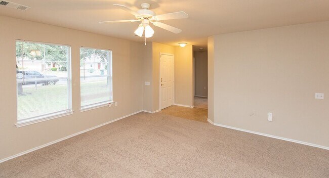 Foto del edificio - 14009 Briarcreek Loop