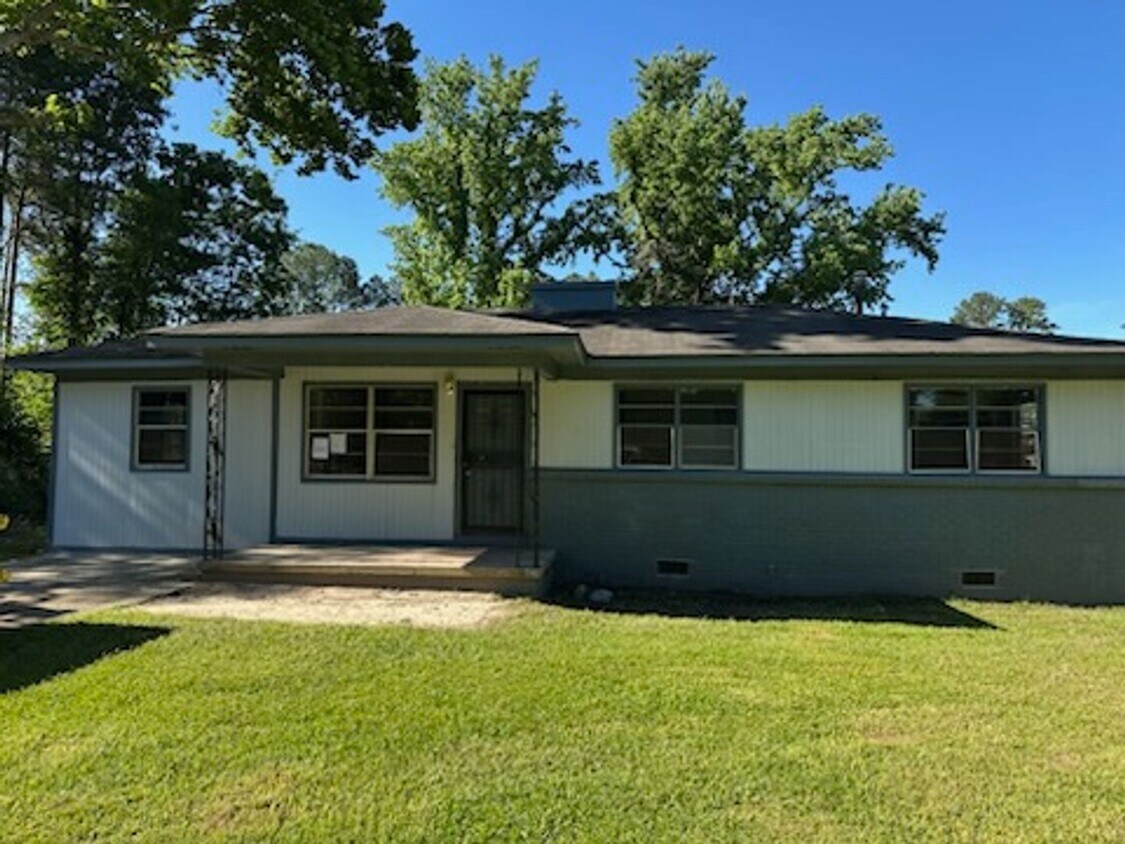 Foto principal - 2051 Carolyn Ln