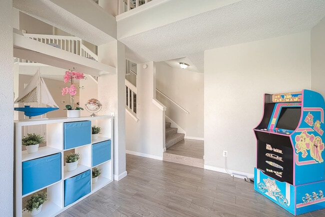 Foto del edificio - 16026 Hidden Acres Dr