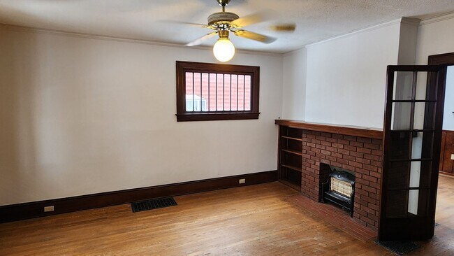 Foto del edificio - Four Bedroom Single Family Home in Bradford PA! Off Street Parking!