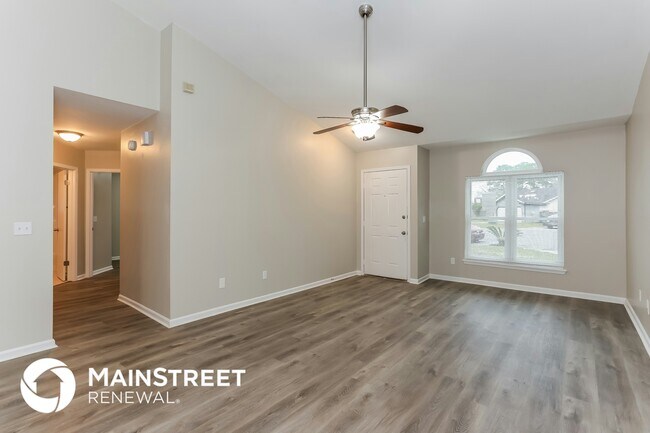 Foto del edificio - 1541 Kingfisher Ln N