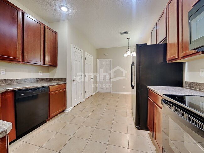 Building Photo - 96615 Commodore Point Dr